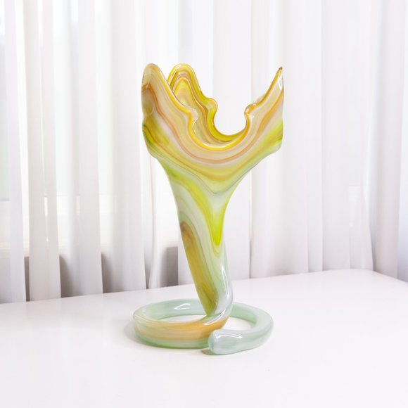 [ SOLD ] Vintage Sooner Glass Trumpet Vase Handblown - Picture 4 of 14